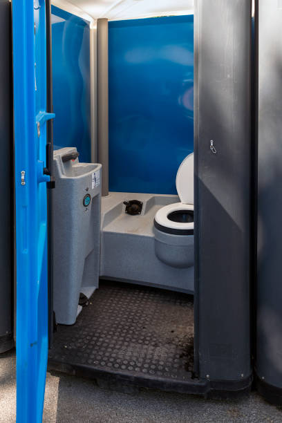 Best Restroom trailer rental cost  in Bangor, MI